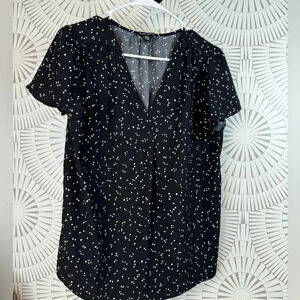 Hilary Radley Women’s Short Sleeve Black and White Dot V-Neck Blouse Size Medium